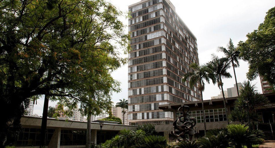 Campinas abre concurso público com 85 vagas; remuneração de até R$ 9,4 mil 1 Paço Municipal de Campinas, denominado “Palácio dos Jequitibás” (1969)