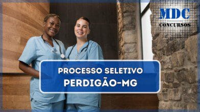 Duas enfermeiras que trabalham na clínica em uniformes | Processo Seletivo Perdigão/MG