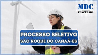 Processos Seletivos 5 Engenheira sorridente segurando prancheta e rolo de plantas de enganharia | Processo Seletivo São Roque do Canaã – ES