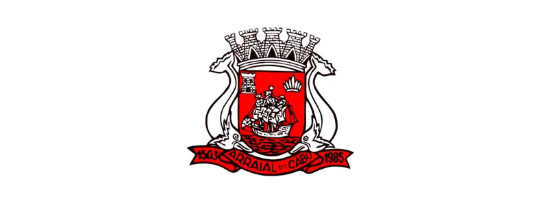 Brasão oficial do município de Arraial do Cabo, no Rio de Janeiro, com escudo vermelho, elementos marítimos e faixa com o nome da cidade
