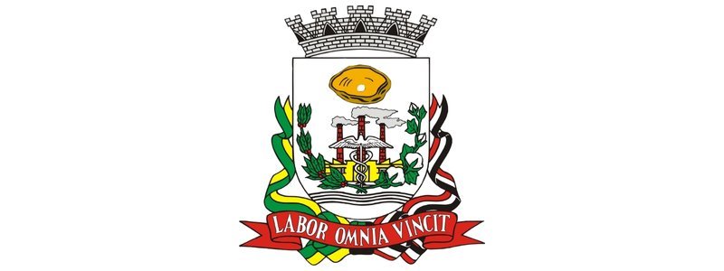Brasão do município de Birigui-SP com escudo, ramos laterais, coroa mural e faixa vermelha com a frase Labor Omnia Vincit