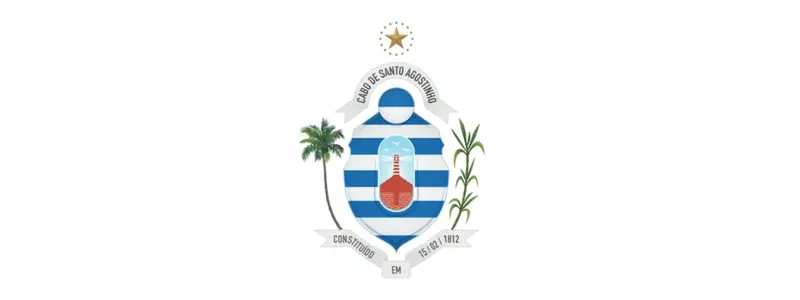 Brasão oficial do município de Cabo de Santo Agostinho com escudo azul e branco, estrela no topo, palmeira e cana-de-açúcar nas laterais e inscrição com nome e data de fundação