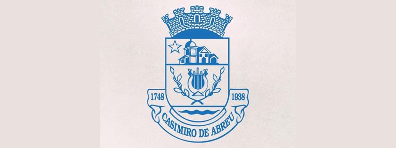 Casimiro de Abreu-RJ abre concurso c/ salário de R$ 4.875,00 1 Brasão azul da cidade de Casimiro de Abreu-RJ com coroa mural, igreja, estrela, lira, ramos, datas 1748 e 1938 e faixa com o nome do município.