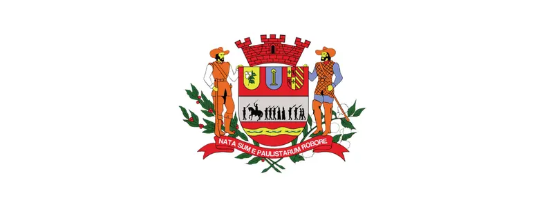 Mogi Mirim/SP abre concurso com 87 vagas imediatas de até R$ 6,1 mil 1 Brasão de armas de Mogi Mirim composto por um escudo central ladeado por dois bandeirantes, com uma coroa mural vermelha no topo, ramos de café e algodão na base e uma faixa vermelha com a frase em latim Nata Sum E Paulistarum Robore.