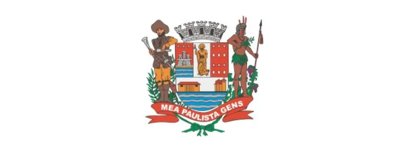 Brasão oficial do município de São Roque, em São Paulo, com escudo central, figuras históricas laterais, coroa mural no topo e faixa com o lema Mea Paulistagens