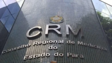 Fachada do prédio do CRM-PA com letras em destaque e identificação do Conselho Regional de Medicina do Estado do Pará. Foto: Divulgação/CRM-PA