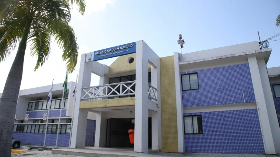 Fachada do Palácio Joaquim Nabuco, centro administrativo municipal relacionado ao processo seletivo Cabo de Santo Agostinho 2026
