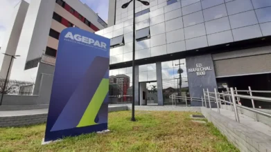 Concurso AGEPAR 2026: sede da Agência Reguladora do Paraná com fachada do edifício institucional