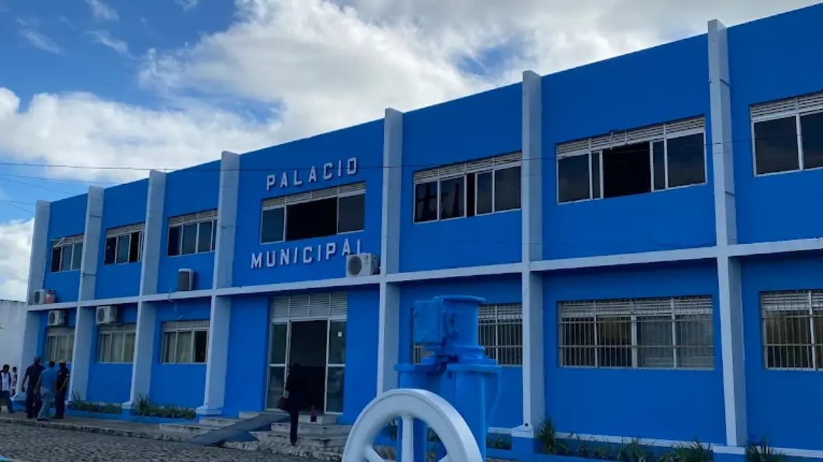 Concurso Cajueiro AL 2026 — fachada do Palácio Municipal de Cajueiro, em Alagoas