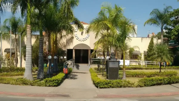 Concurso Câmara de Bom Despacho MG 2026 na sede da Câmara Municipal