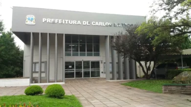 Fachada da Prefeitura de Carlos Barbosa RS relacionada ao concurso Carlos Barbosa RS