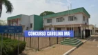 Fachada da Prefeitura Municipal de Carolina com placa ao fundo — concurso Carolina MA