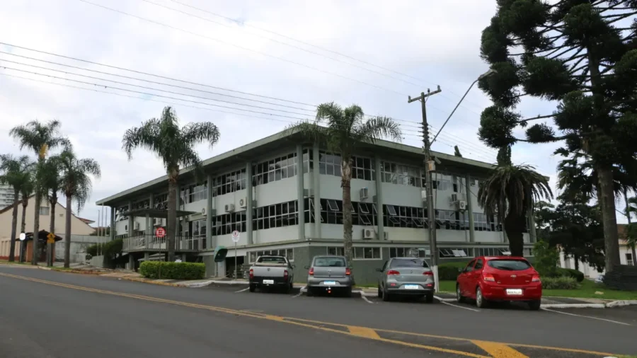 Prédio da Prefeitura de Castro em registro utilizado na divulgação do concurso Castro PR com organização da UniFil