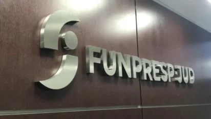 Concurso FUNPRESP JUD: logo da fundação em parede institucional