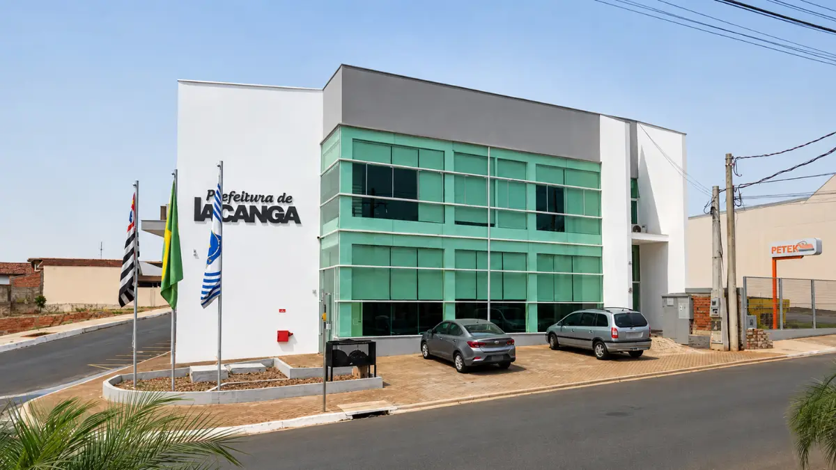 Concurso Iacanga SP abre 7 vagas imediatas com salários de até R$ 4.220,70 para professores 1 Concurso Iacanga SP