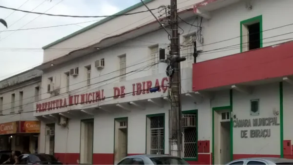 Concurso Ibiraçu ES convoca candidatos para provas objetiva e discursiva 4 Fachada do prédio da Prefeitura Municipal de Ibiraçu, sede administrativa onde atuarão os aprovados no novo Concurso Ibiraçu ES