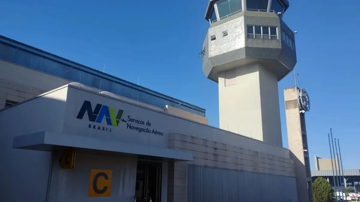 Concurso NAV Brasil 2026 — fachada e torre de controle da NAV Brasil Serviços de Navegação Aérea