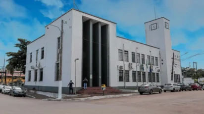 Concurso PGM Porto Velho 2026 com vagas para procurador no prédio da Prefeitura de Porto Velho