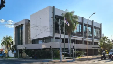 Prefeitura de Petrolina convoca aprovados para envio de títulos no concurso 2025