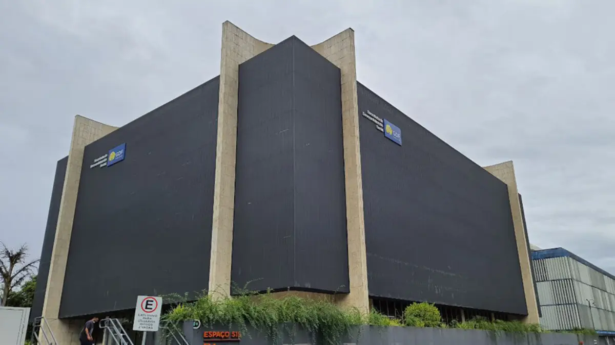 Concurso SEDES DF 2026: Quadrix é definida como banca organizadora e edital avança 1 Concurso SEDES DF 2026 com imagem da sede da SEDES DF no Distrito Federal