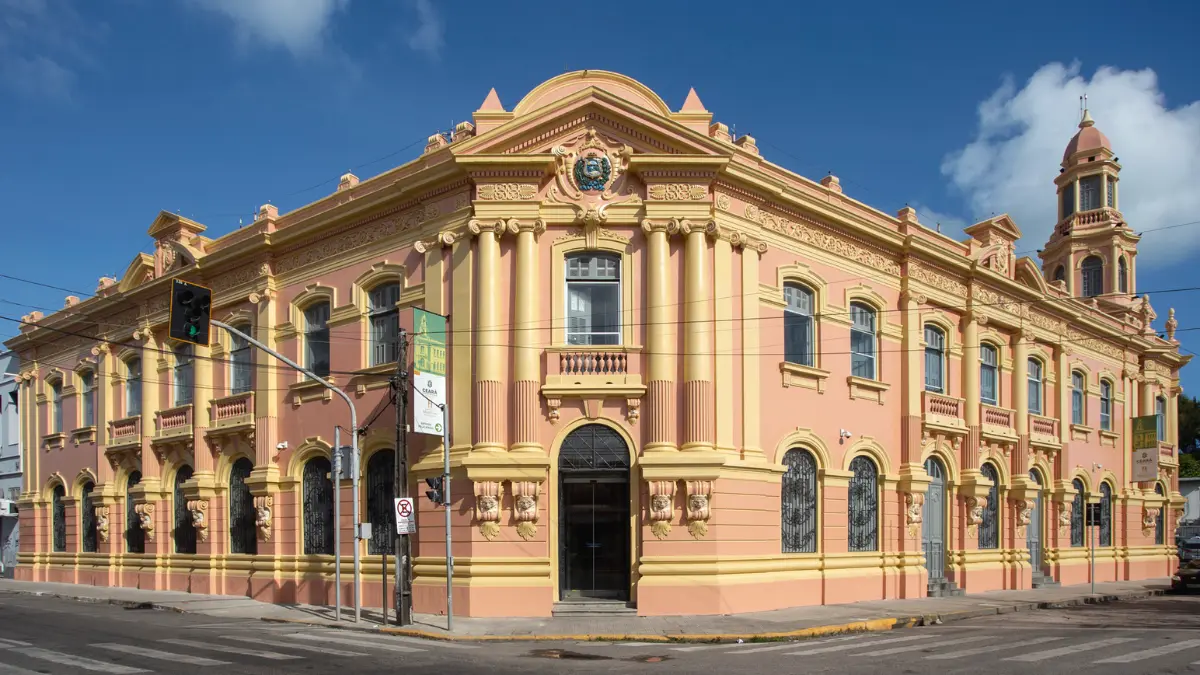Concurso SEFAZ CE 2026 — fachada histórica da Secretaria da Fazenda do Estado do Ceará, em Fortaleza
