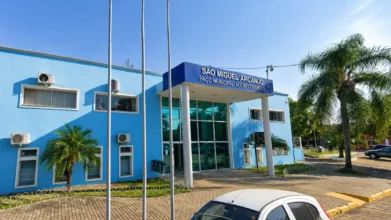 Fachada do Paço Municipal de São Miguel Arcanjo SP, sede da prefeitura que abre concurso São Miguel Arcanjo SP 2026