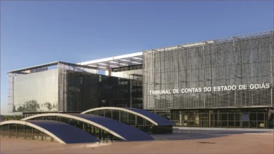 Fachada da sede do concurso TCE GO, Tribunal de Contas do Estado de Goiás, em Goiânia