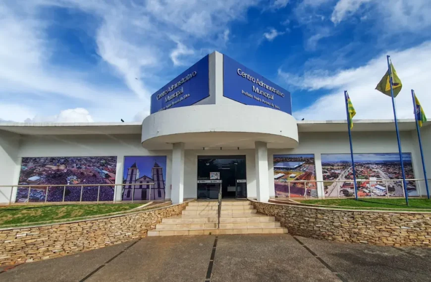 Fachada do Centro Administrativo Municipal de Trindade GO, sede da Prefeitura que lança concurso Trindade GO