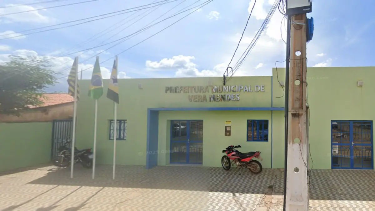 Concurso Vera Mendes PI oferece 52 vagas com salários de até R$ 13 mil 1 Fachada da Prefeitura Municipal de Vera Mendes, no Piauí, sede do concurso Vera Mendes PI com 52 vagas