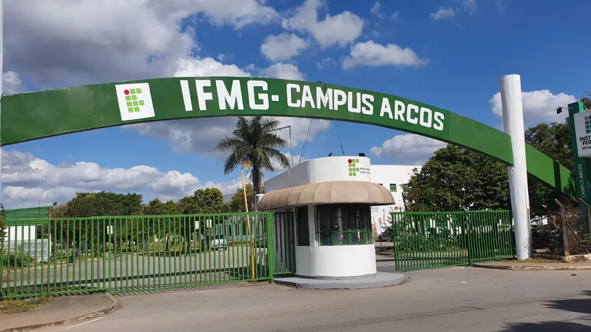 Especialização EaD gratuita do IFMG abre 100 vagas em Docência; veja como se inscrever 1 campus arcos do ifmg com entrada principal da instituicao relacionado a especializacao ead gratuita