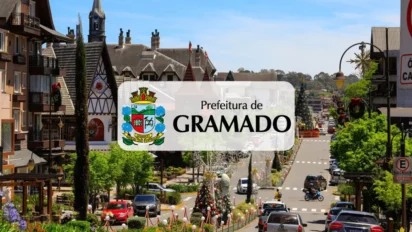 Vista panorâmica de uma rua em Gramado com arquitetura típica europeia em referência ao Concurso GRAMATUR Gramado 2026