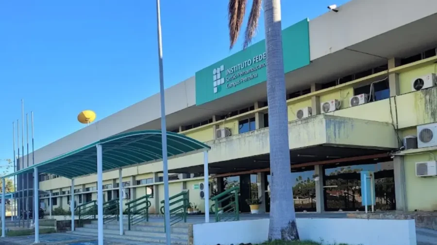 Campus do IFSertãoPE onde é ofertada especialização EaD gratuita com cursos de pós-graduação em diversas áreas