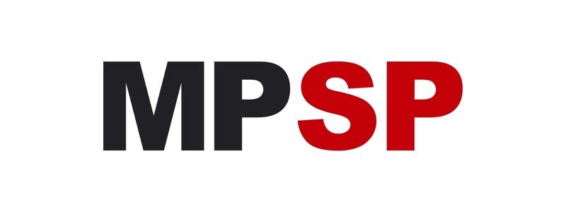 Concurso MPSP oferece R$ 5,6 mil p/ Auxiliar de Promotoria 1 A imagem apresenta o logotipo institucional do Ministério Público do Estado de São Paulo (MPSP). O logotipo é composto por quatro letras maiúsculas: "MP" em preto e "SP" em vermelho, todas em fonte sem serifa, com estilo moderno e robusto. O fundo é totalmente branco, conferindo destaque à sigla e reforçando a identidade visual da instituição.