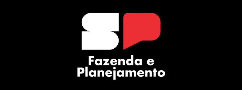 Logotipo da Secretaria da Fazenda e Planejamento de São Paulo - SEFAZ-SP com as letras “SP” estilizadas nas cores branco e vermelho sobre fundo preto.