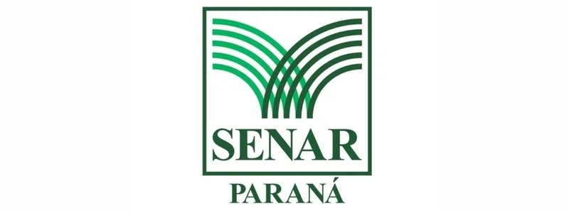 SENAR PR abre processo seletivo c/ salários de até R$ 8,3 mil 1 Logotipo do SENAR Paraná com linhas curvas verdes formando uma espiga estilizada acima do nome "SENAR PARANÁ" em letras verdes.