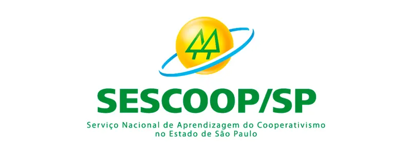 Logotipo do SESCOOP/SP contendo um círculo amarelo com dois pinheiros verdes estilizados, envolto por um anel azul, acima do nome da instituição e da descrição Serviço Nacional de Aprendizagem do Cooperativismo no Estado de São Paulo.