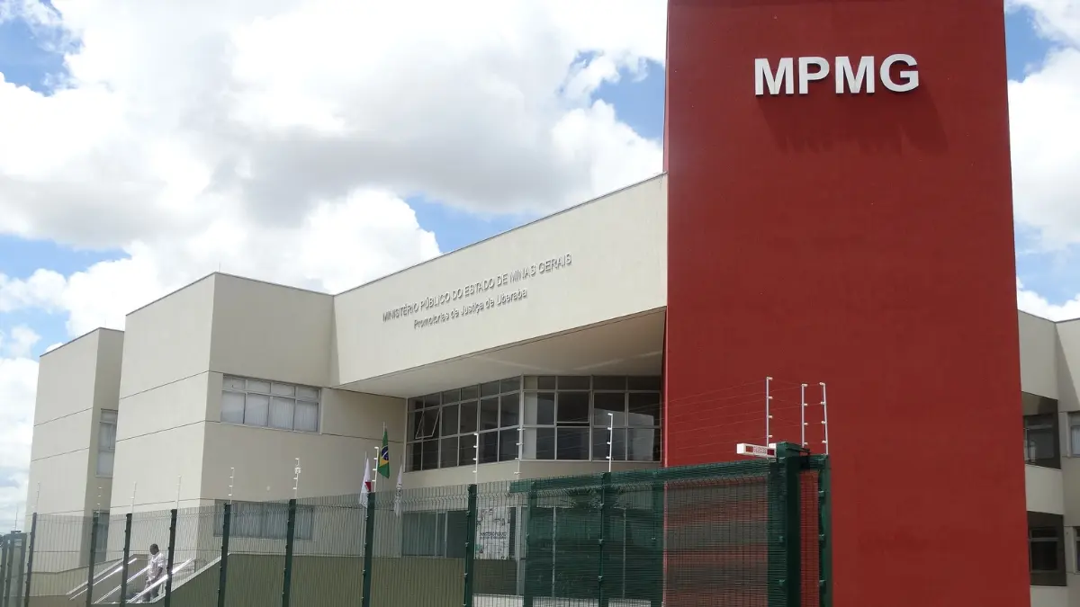 Prédio do MPMG em Minas Gerais com fachada institucional