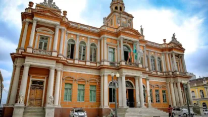 Porto Alegre, RS 27/11/2020: O Paço dos Açorianos, sede do poder executivo municipal, localizado na praça Montevideo, bairro Centro Histórico. Foto: Alex Rocha/PMPA