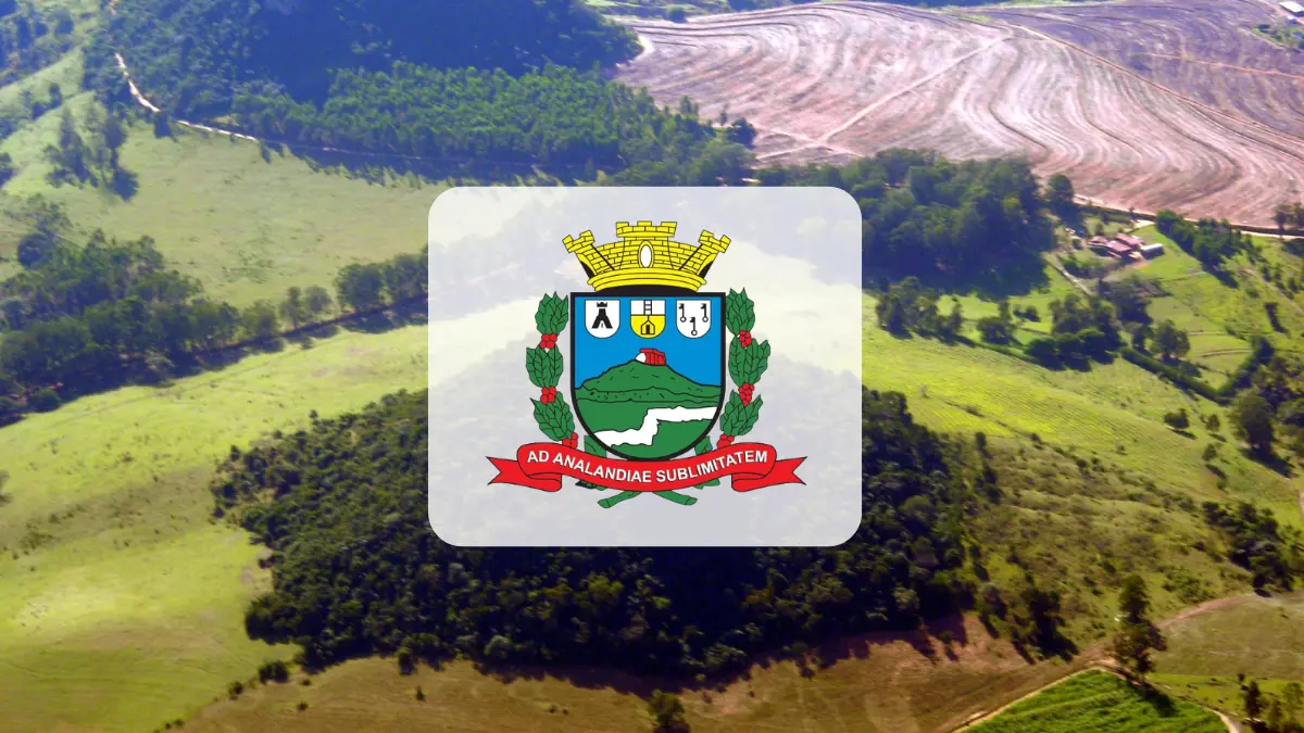 Foto aerea do Morro do Cuscuzeiro em Analândia