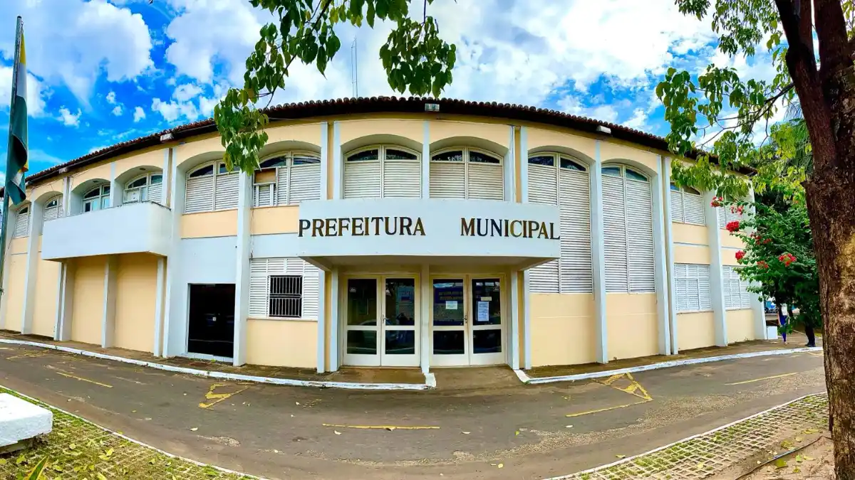 Processo Seletivo Imperatriz MA abre 35 vagas com salários de até R$ 3.120,00 1 Fachada da prefeitura municipal referente ao processo seletivo Imperatriz MA