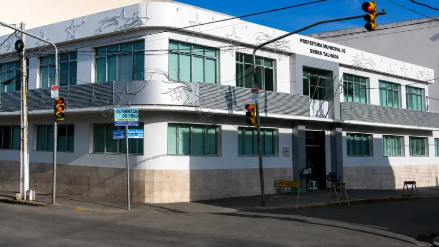 Fachada da Prefeitura Municipal de Serra Talhada, local do processo seletivo Serra Talhada PE