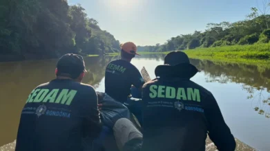 Processos Seletivos 9 Processo seletivo SEDAM RO com agentes ambientais em atividade de fiscalização em área de rio