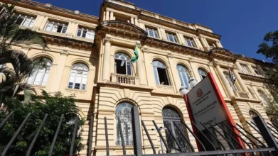 Fachada da Secretaria da Educação de São Paulo associada ao processo seletivo SEDUC SP