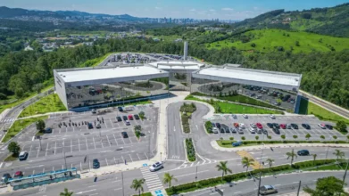 Processo seletivo Santana de Parnaíba SP com vista aérea do centro administrativo
