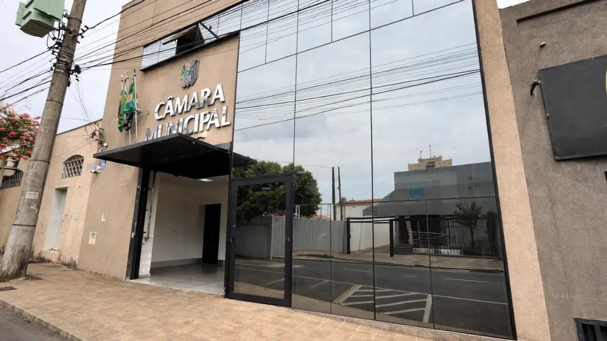 Resultado final concurso Câmara de Mirassol SP com sede do legislativo municipal em destaque