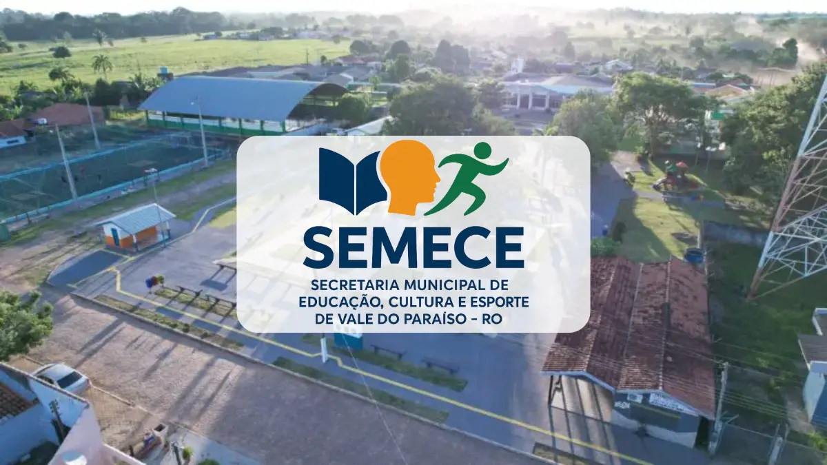 Vista aérea de uma área urbana em Vale do Paraíso, Rondônia, com destaque central para o logotipo da SEMECE, que exibe ícones de um livro, uma silhueta humana e uma pessoa correndo sobre um fundo branco. Foto: Divulgação/Governo do Estado de Rondônia