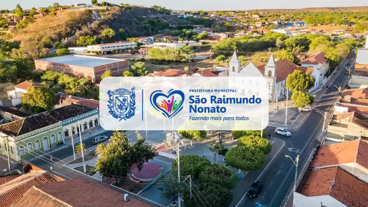 Vista aérea da cidade de São Raimundo Nonato, no Piauí, com o logotipo da Prefeitura Municipal sobreposto ao centro da imagem.