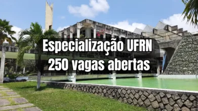 prédio da UFRN relacionado à especialização com destaque para 250 vagas abertas