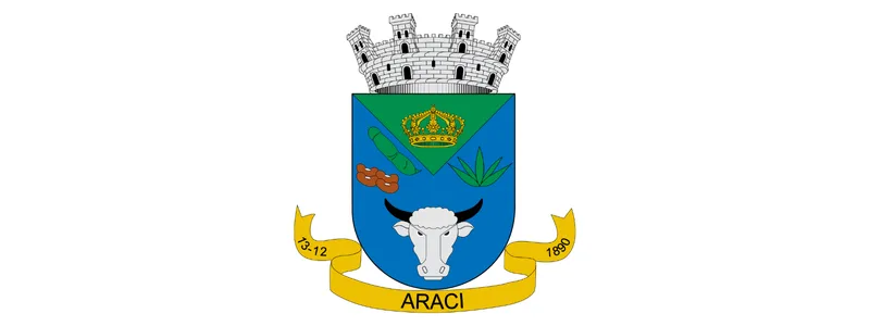 Araci-BA lança seletivo REDA com 521 vagas de até R$ 5 mil 1 Brasão de Araci-BA com coroa mural, símbolos agrícolas e cabeça de boi ao centro, sobre faixa amarela com o nome Araci e a data 13.12.1890.