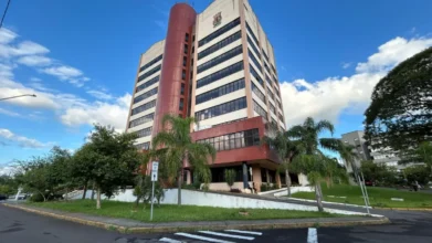 Concurso Novo Hamburgo RS 2026 — fachada da Prefeitura Municipal de Novo Hamburgo, no Rio Grande do Sul